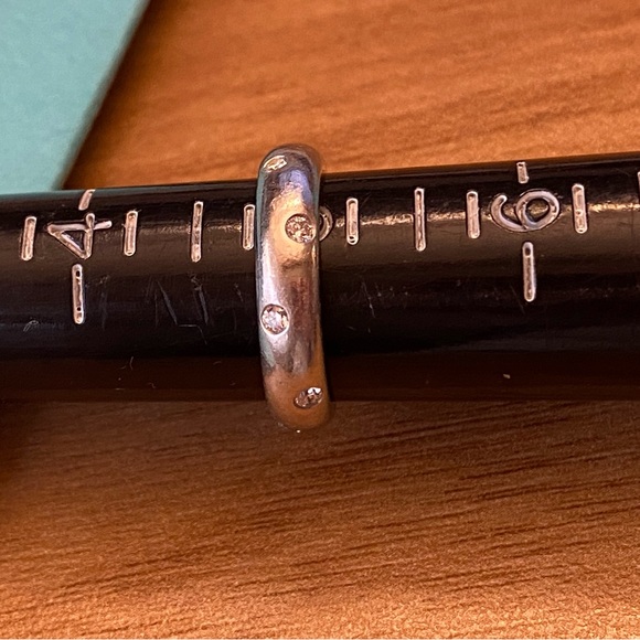 Tiffany & Co. platinum etoille diamond ring - Picture 9 of 11